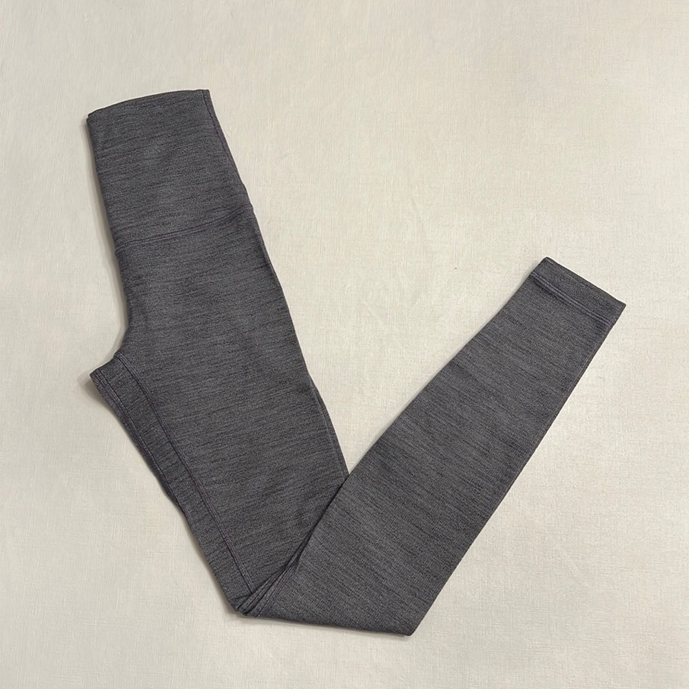 40. Lululemon Align Pant II Mini Heathered Herringbone Heathered Black White